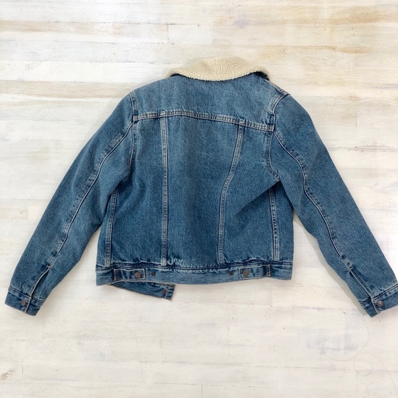 Levi’s Ex-Boyfriend Sherpa Trucker Jacket - Picture 5 of 5